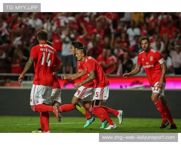 意甲米兰边路组合频频突破,红黑主场再胜